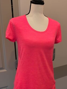 Athleta Hot Pink Scoop-Neck Short Sleeve Tee